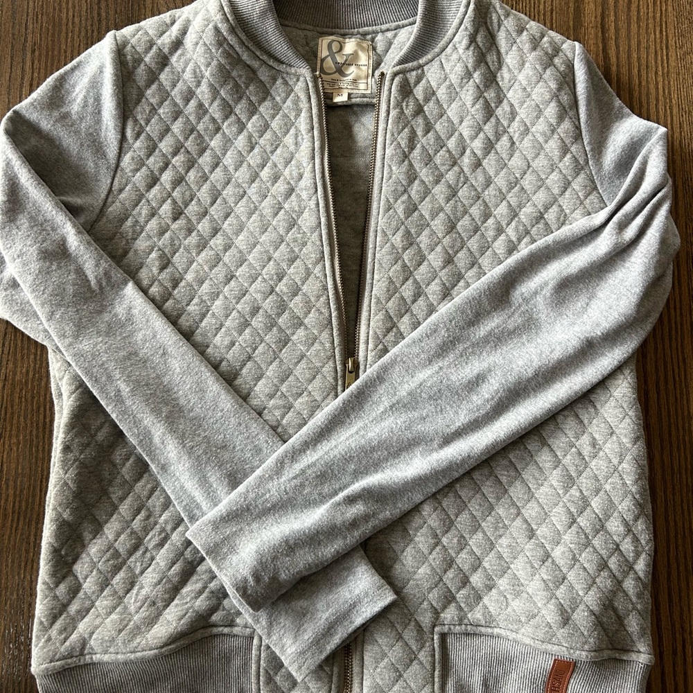 Gray Quilted AMPERSAND AVE Boutique Jacket